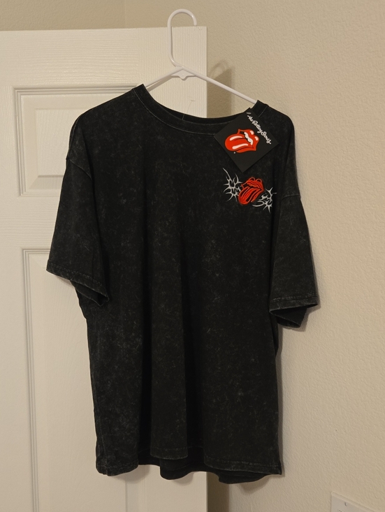the Rolling Stones Other - Rolling Stones Black Short-Sleeve Tee with Red Tongue Graphic Unisex Size L NWT
